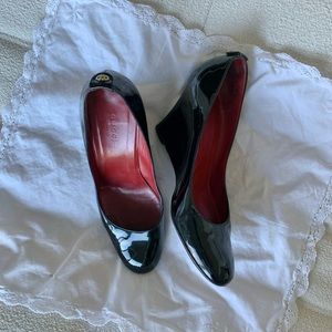 Gucci Black Patent Leather Wedge Round Toe Pumps